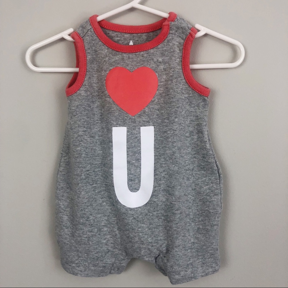 Gap Baby onesie ❤️ U - Newborn size